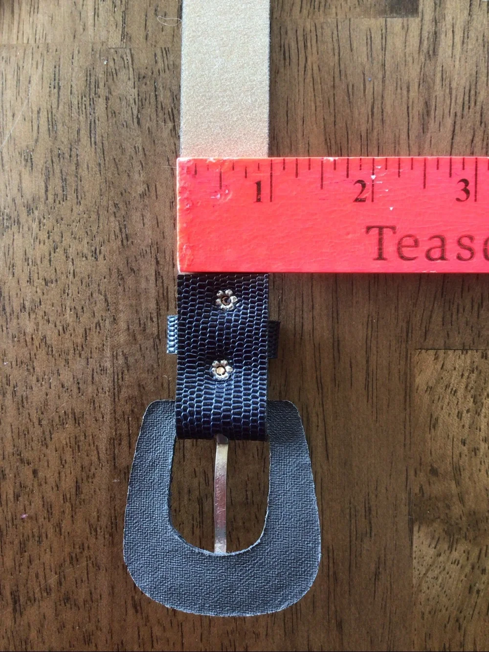 Bundle 2/$14  women’s NavyTextured Buckle Belt  Sz L/ XL 39.75 inches